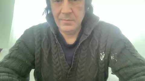 Snapshot of alphandre chatting on 02.06.25 AlphAndre online show from 02.06.25