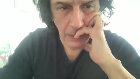 Snapshot of alphandre chatting on 02.15.25 AlphAndre online show from 02.15.25