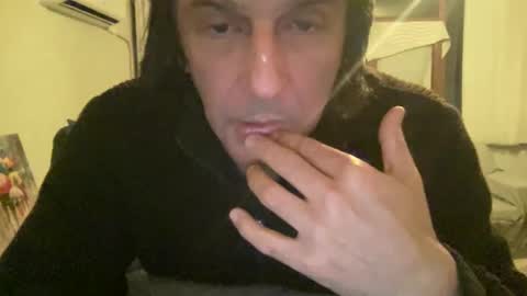 Snapshot of alphandre chatting on 02.21.25 AlphAndre online show from 02.21.25