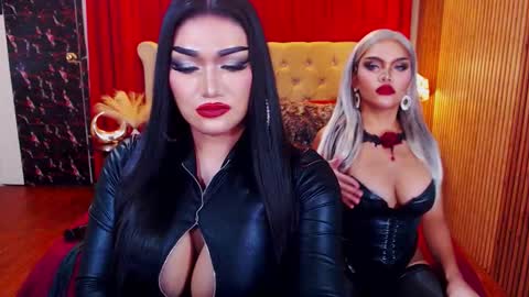 Snapshot of alurajhenson chatting on 10.24.25 Alura Jhenson online show from 10.24.25