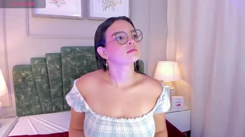 Snapshot of alys_baker chatting on 01.30.25 Alys online show from 01.30.25