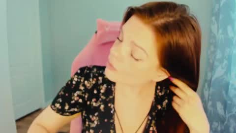 Snapshot of alysanight chatting on 03.07.25 Alysa online show from 03.07.25