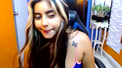 Snapshot of alyshachopra chatting on 03.07.25 ALYSHA online show from 03.07.25