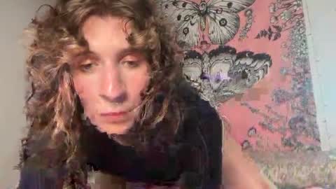 Snapshot of alyssa_luxx chatting on 04.29.26 Alyssa online show from 04.29.26