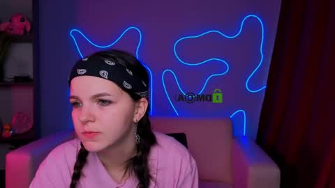 alyssamoan online show from 11.21.25