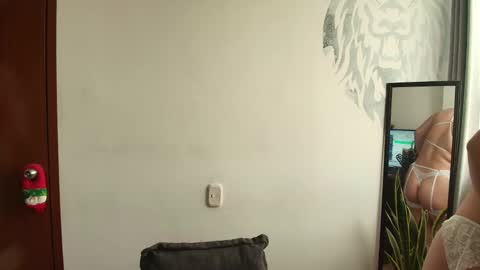 alyssia wolds online show from 11.10.25