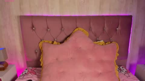 Alyy online show from 04.22.26