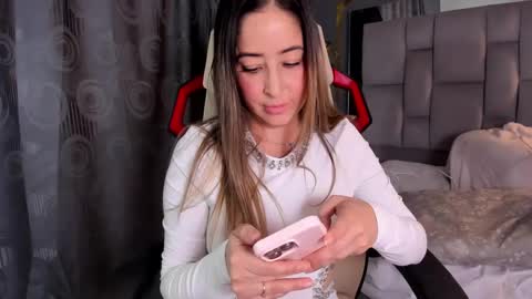 Snapshot of alyzeegorgeous chatting on 10.09.25 Alyze make feel hot as hell online show from 10.09.25