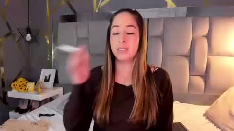 Snapshot of alyzeegorgeous chatting on 10.14.25 Alyze make feel hot as hell online show from 10.14.25