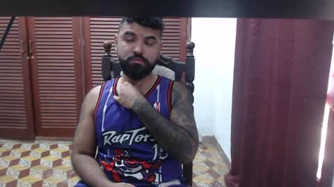 Snapshot of alz_hunter chatting on 09.28.25 alz_hunter online show from 09.28.25