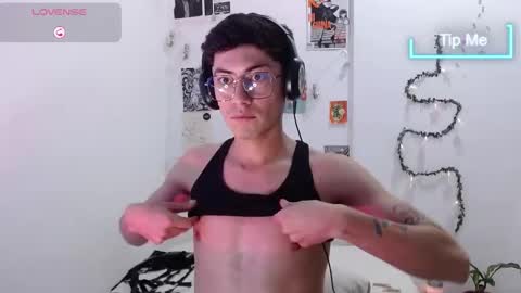 Amad Passer x guests   Independent model online show from 02.13.25