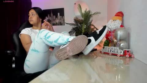 anny online show from 12.04.25