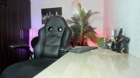 anny online show from 04.21.26