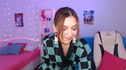 Snapshot of amala_lee chatting on 12.06.24 Alice online show from 12.06.24