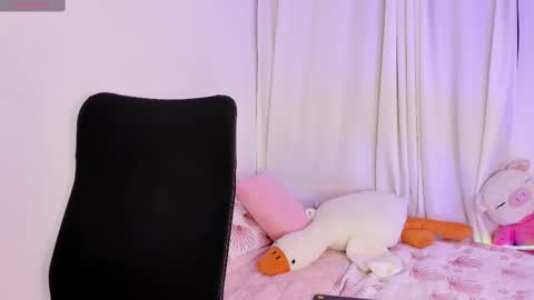 Amalia    real MIA  online show from 02.21.25