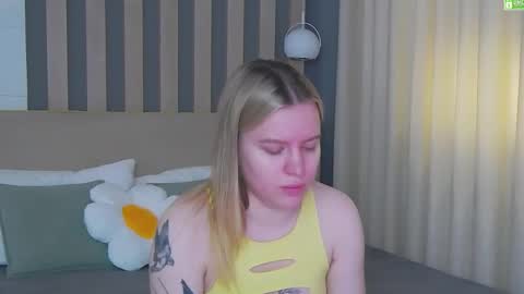 Snapshot of amaliabell chatting on 05.19.26 Amalia online show from 05.19.26