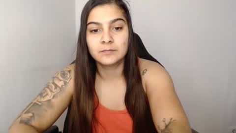 The queen of the biceps  online show from 01.18.25