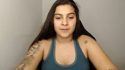 The queen of the biceps  online show from 01.30.25