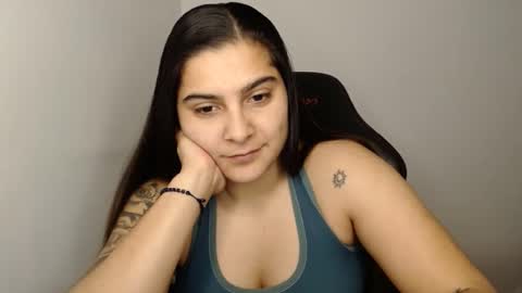 The queen of the biceps  online show from 02.01.25