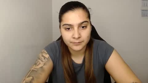 The queen of the biceps  online show from 02.14.25