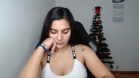 The queen of the biceps  online show from 12.04.25