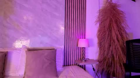 Luisa online show from 11.23.25