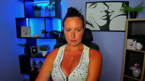 Snapshot of amanda_burn chatting on 07.28.26 Amanda online show from 07.28.26