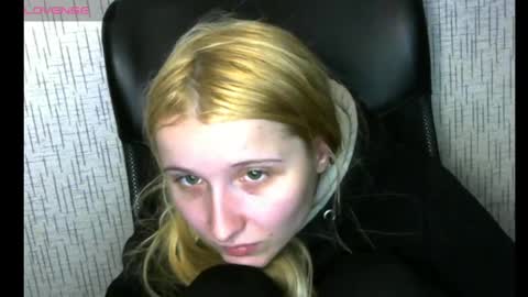 Snapshot of amanda_sherr chatting on 12.23.24 Amanda online show from 12.23.24