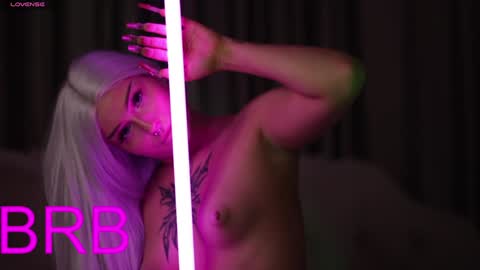 Amanda Farrell online show from 12.30.24