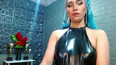 Snapshot of amandaleon chatting on 01.07.25 amandaleon online show from 01.07.25