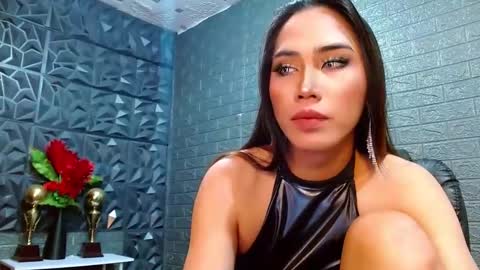 Snapshot of amandaleon chatting on 01.22.25 amandaleon online show from 01.22.25