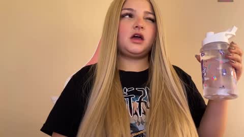 Amandha online show from 12.25.24