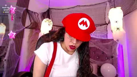 Snapshot of amara_davis1 chatting on 10.21.25 amara_davis1 online show from 10.21.25