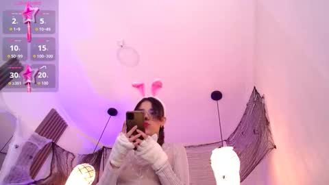 Snapshot of amara_davis1 chatting on 10.28.25 amara_davis1 online show from 10.28.25