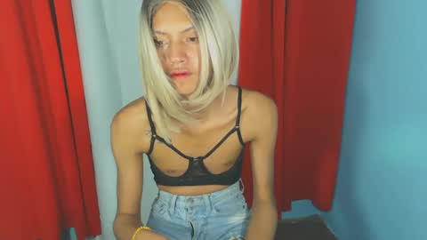 Snapshot of amara_fuck69 chatting on 01.23.25 amara_fuck69 online show from 01.23.25