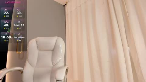 Snapshot of amara_lune chatting on 05.01.26 online show from 05.01.26