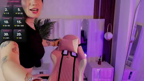 Snapshot of amara_lunee chatting on 05.23.26 AMARA online show from 05.23.26