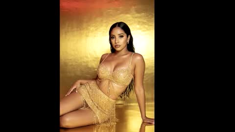 Snapshot of amara_lux chatting on 11.19.25 Amara Lux online show from 11.19.25