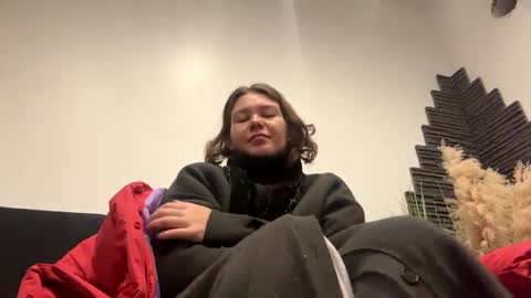Snapshot of amaraelise chatting on 01.19.25 Amara Elise online show from 01.19.25