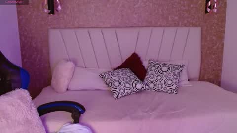 Snapshot of amaranta_carey chatting on 10.31.25 amaranta_carey online show from 10.31.25