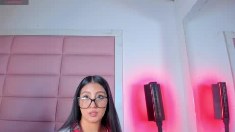 amaranttaylunay online show from 04.29.26