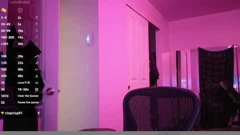 leash online show from 04.09.26