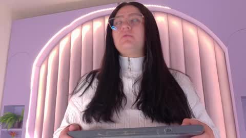 Snapshot of amatistasky__ chatting on 05.28.26 AMATISTA online show from 05.28.26