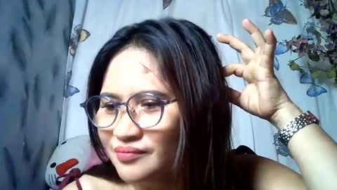 Snapshot of amazing_angel22 chatting on 06.19.26 amazing angel online show from 06.19.26