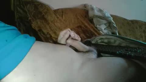 Snapshot of amazingcuteboy845 chatting on 10.18.25 amazingcuteboy845 online show from 10.18.25