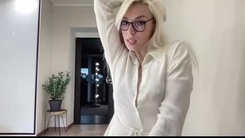 Snapshot of amazingkelly chatting on 06.12.26 Kelly online show from 06.12.26