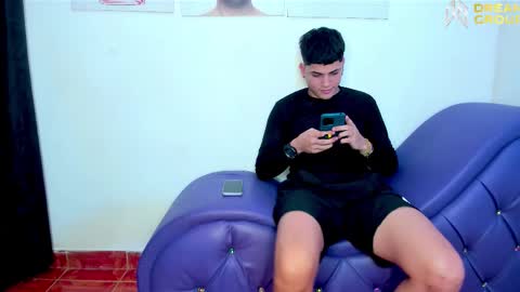 3some HORNY KIMGOOD GIRL LOOKING TO EXPERIENCE ALL KINDS OF SHOW online show from 09.26.25