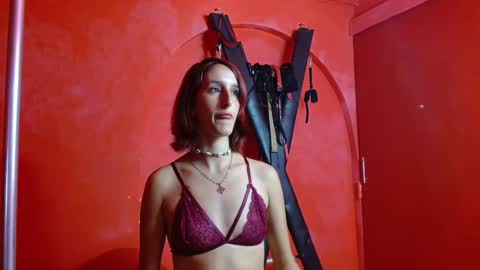Snapshot of ambar_roux1 chatting on 03.03.25 ambar_roux1 online show from 03.03.25