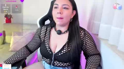 Snapshot of ambar_wells chatting on 11.20.25 ana online show from 11.20.25