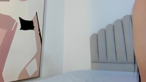 ambarevans_ online show from 01.19.26